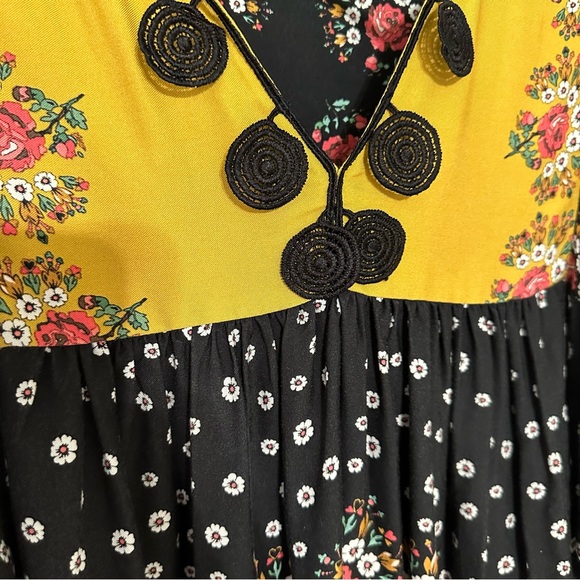 FARM RIO Intarsia Floral Peasant Style Blouse - Picture 13 of 13